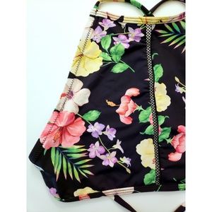 NWT Rhythm Australia Tropics Print Bikini Top M